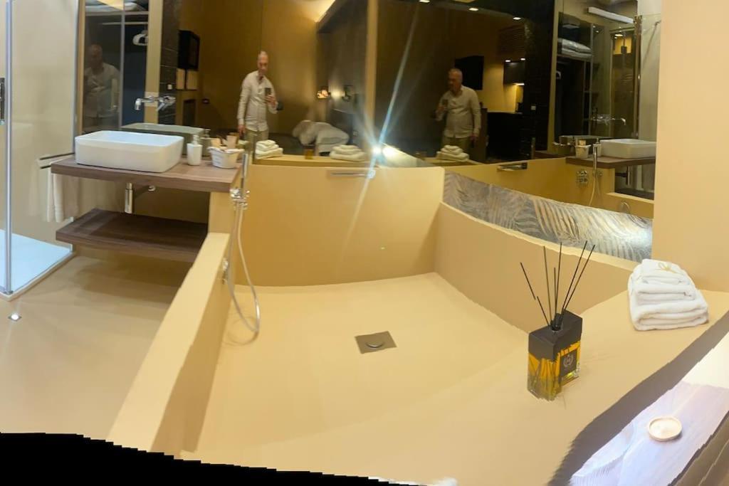 Montesantogroup Suite House Nel Centro Di Napoli Экстерьер фото
